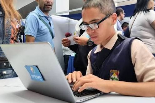 avnve's tweet photo. #Gobierno || Extienden por 15 días registro en Sistema Nacional de Ingreso

➡️https://t.co/TnNALZCkGn https://t.co/AyH0FzGaHK