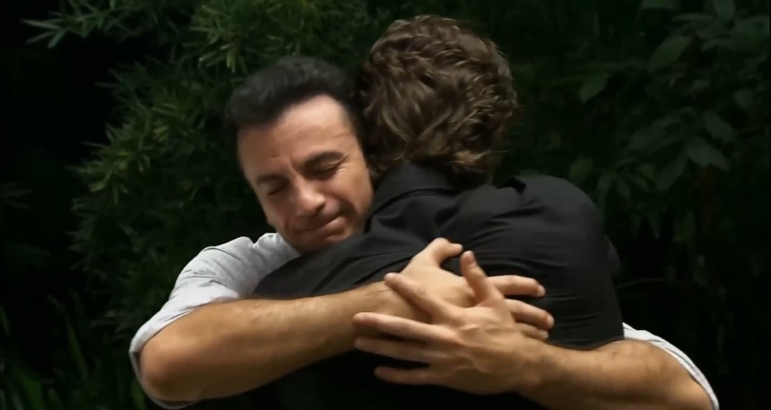 xAleAlmonte's tweet photo. Meu grande amigo! Já deve estar sabendo do que aconteceu. E eu sinto falta do meu melhor amigo. E sabe que conta sempre comigo pro que precisar.
Eu olho pra isso aqui, e nem sinto que é meu...

Até que ele tem razão, viu?

#OQueAVidaMeRoubou https://t.co/wDZ2Aec4Ua
