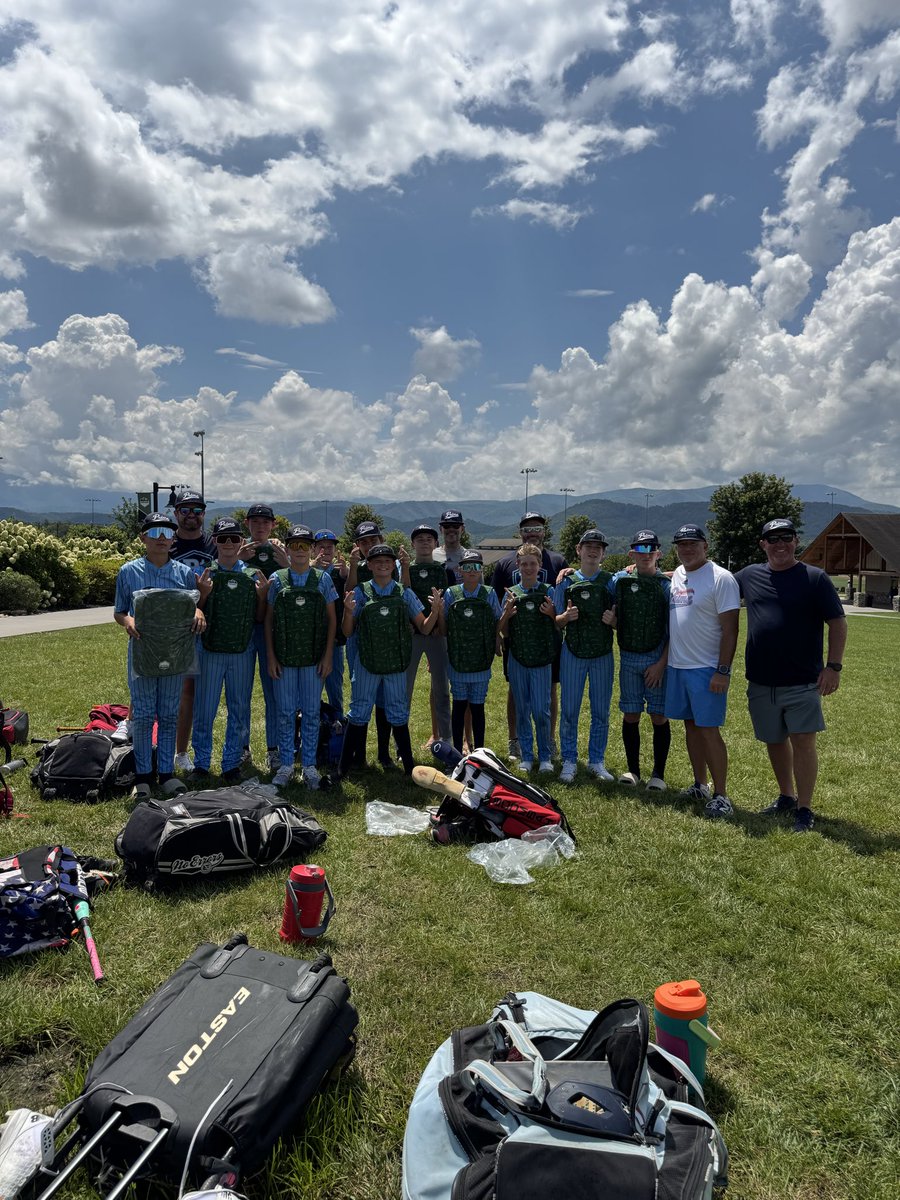 NE_Pt78's tweet photo. Pt78 is getting their sea legs in Pigeon Forge!  After dropping game 1 this morning to the Royals 16-4, the bats were on 🔥 in game 2!  Pt78 hitters slugged 16 hits in a 13-9 W over the Washington Township Minutmen! https://t.co/us3rOEqRjF