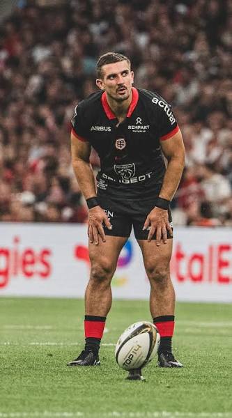 serfaure's tweet photo. @StadeToulousain Étrange que le Stade Toulousain laisse partir ce joueur d'exception si précieux et pas souvent blessé ca fait penser à une sorte d'éviction.
Son charisme aurait-il déplu à certains dirigeants ou futurs dirigeants en perspective.On te regrettera Thomas! https://t.co/YKN9GIk1n4