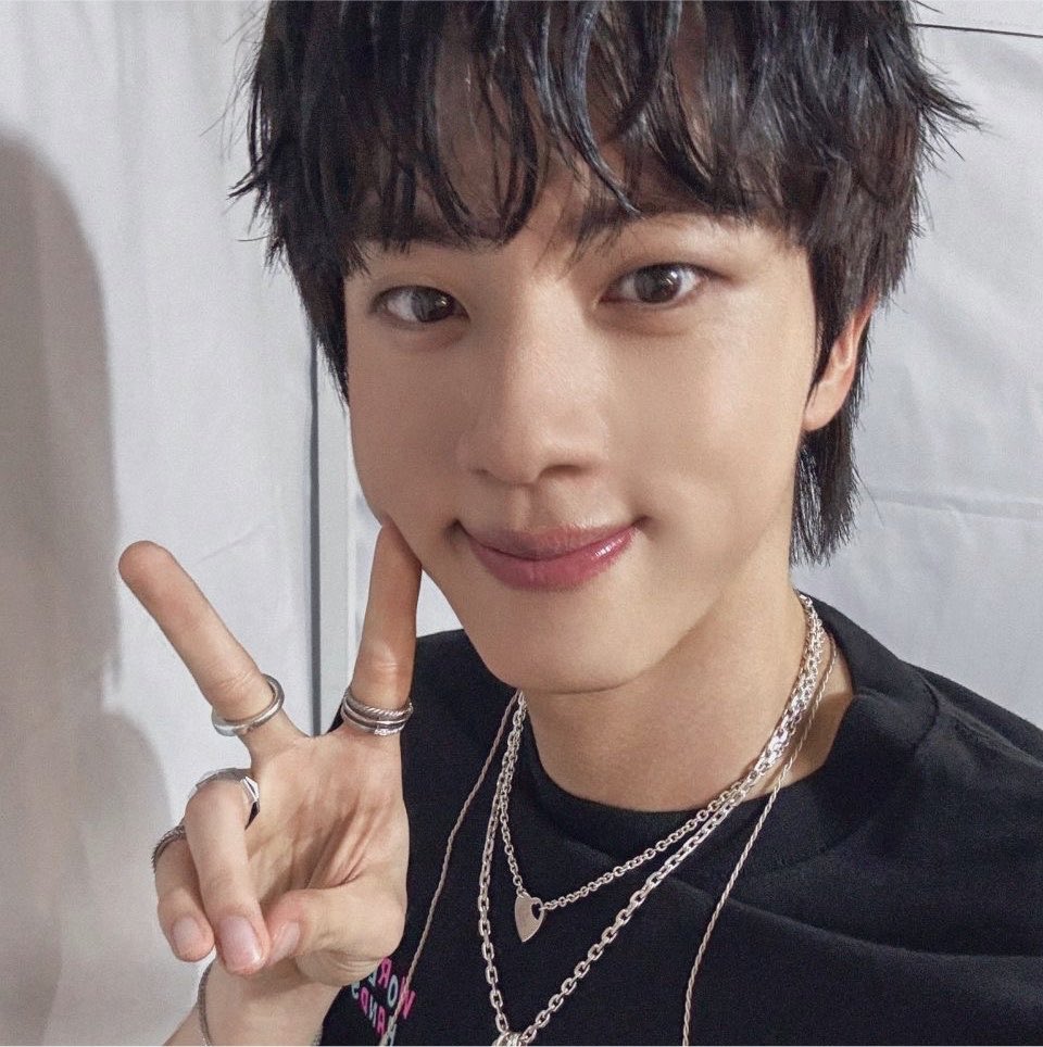 nichomoon02's tweet photo. nini •ᴗ• https://t.co/5XjN2t4heY