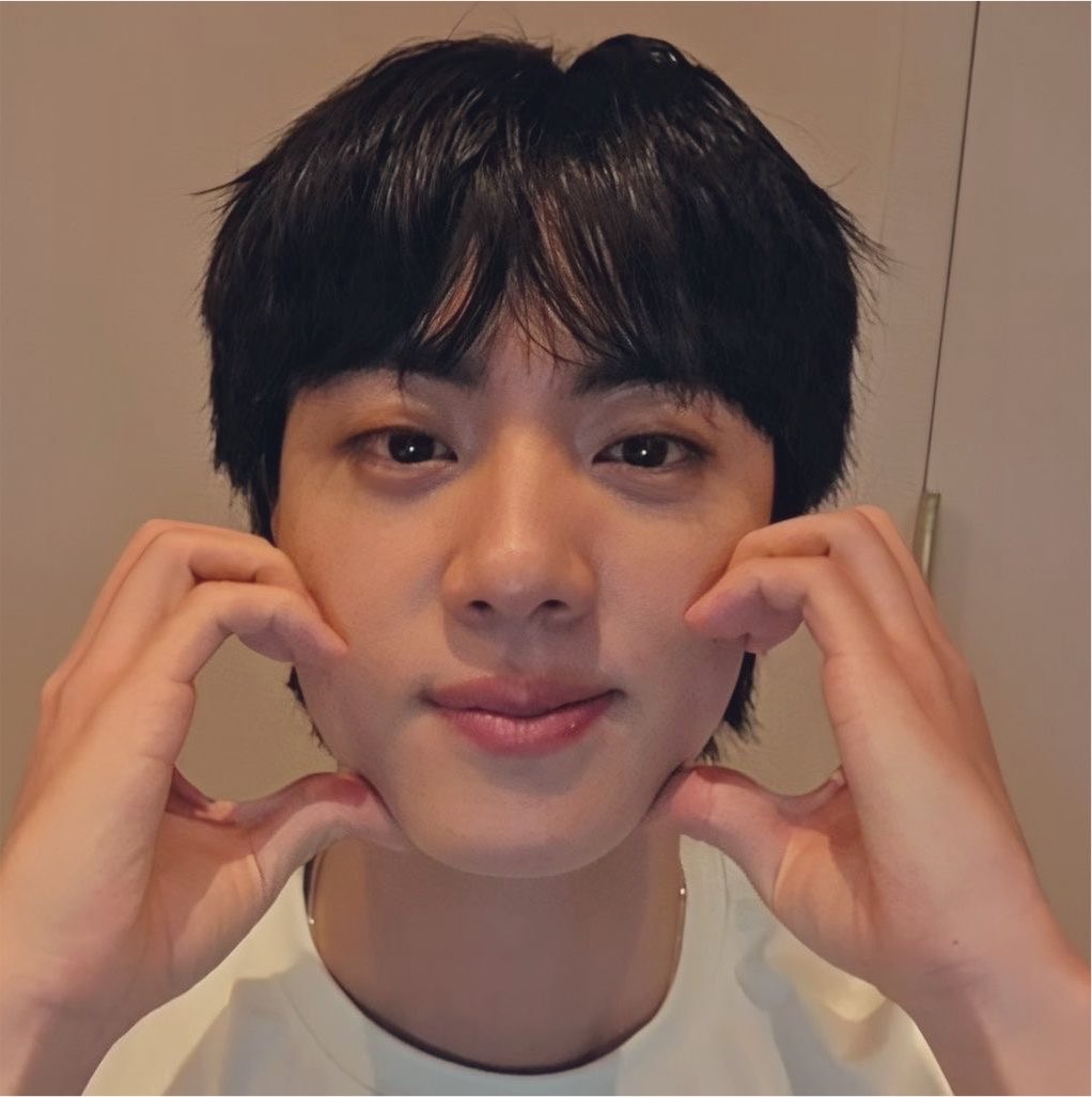 nichomoon02's tweet photo. nini •ᴗ• https://t.co/5XjN2t4heY