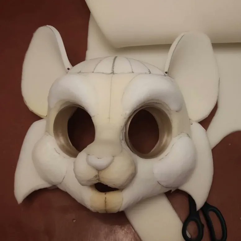 p1ushh's tweet photo. From a blank base to a character coming to life can’t wait to show you how this one turns out!

#Fursuit #WIP https://t.co/SFHeITSkgh