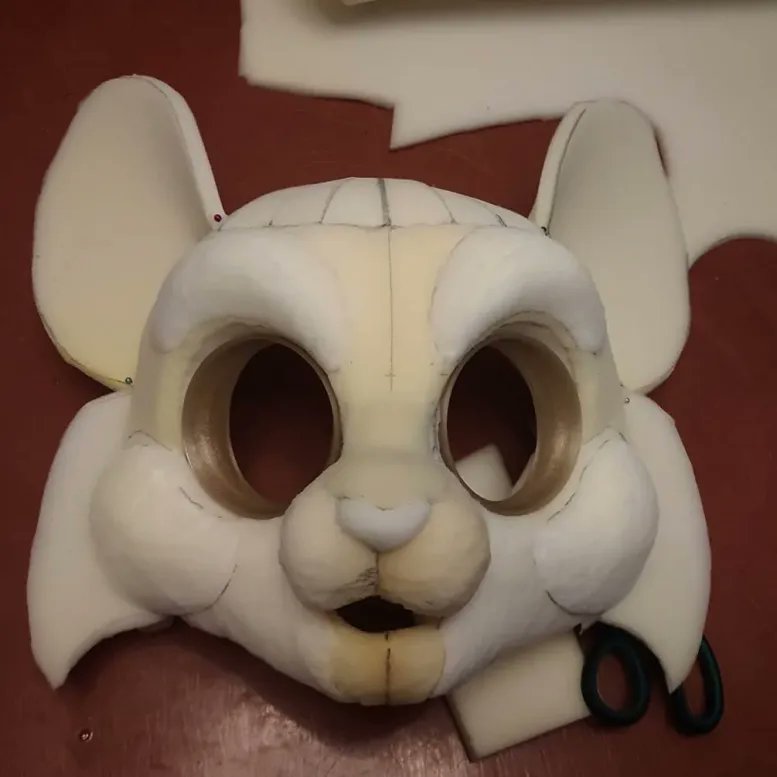 p1ushh's tweet photo. From a blank base to a character coming to life can’t wait to show you how this one turns out!

#Fursuit #WIP https://t.co/SFHeITSkgh