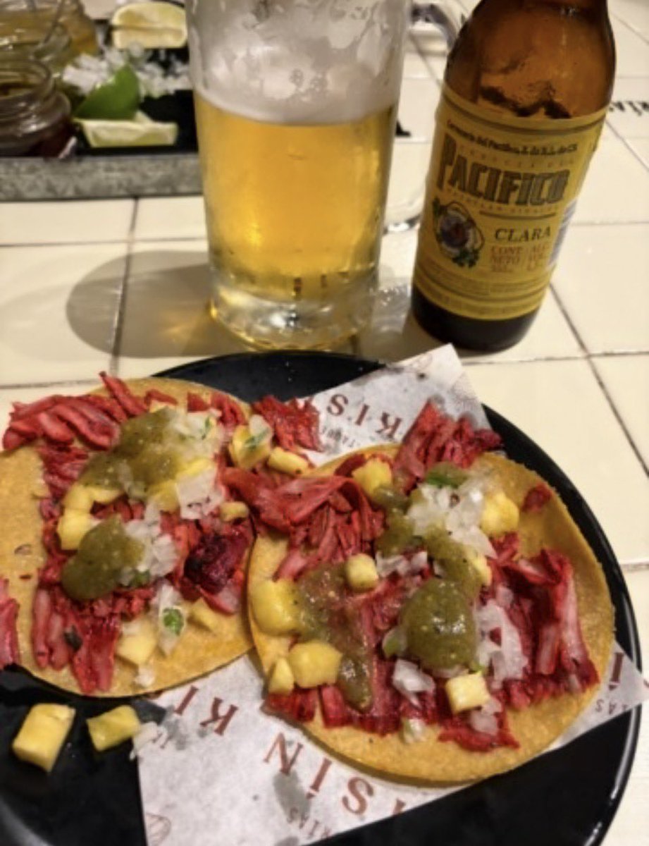 Mamuelox's tweet photo. @tacokingX Tacos al pastor. Taquería Kisin. Mérida, Yucatán. Mx. https://t.co/A6AaeL84av