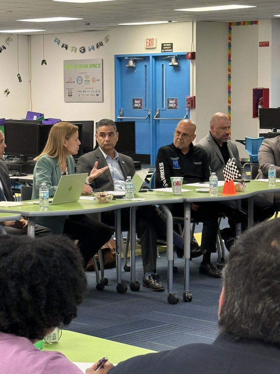 SuptDotres's tweet photo. Grateful to our incredible @mdcps Cabinet for an engaging and thoughtful Back-to-School meeting today. Their vision, strategic insight, and commitment are key as we prepare for an exceptional school year ahead. Thank you for your leadership! #YourBestChoiceMDCPS https://t.co/948niZjEB2