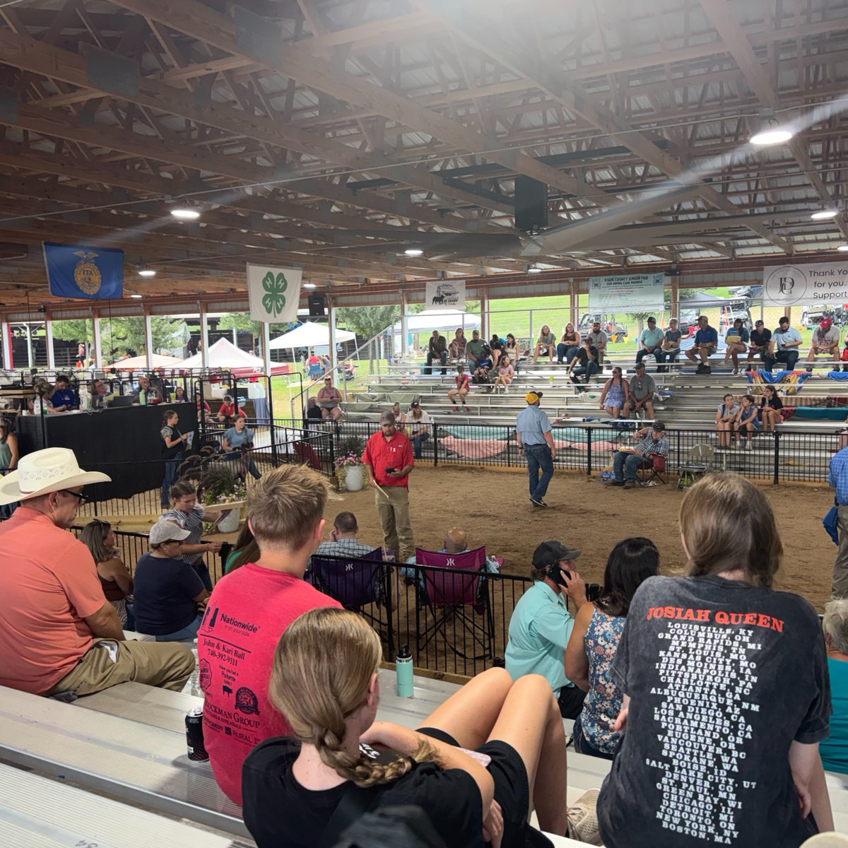 theenergycoop's tweet photo. Fair season is in full swing, and we've been proud to cheer on young exhibitors at every fair along the way. Months of preparation, learning and hard work are on display, and we're honored to support. 🐖🐄
#perrycounty #knoxcounty #hartford #muskingum #community https://t.co/MzL91D4j4x