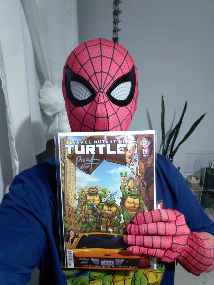 pizza990's tweet photo. Not in a bragging way but MAN holding something you've officially made for the first time feels great 😅 https://t.co/IOBBAjIPww