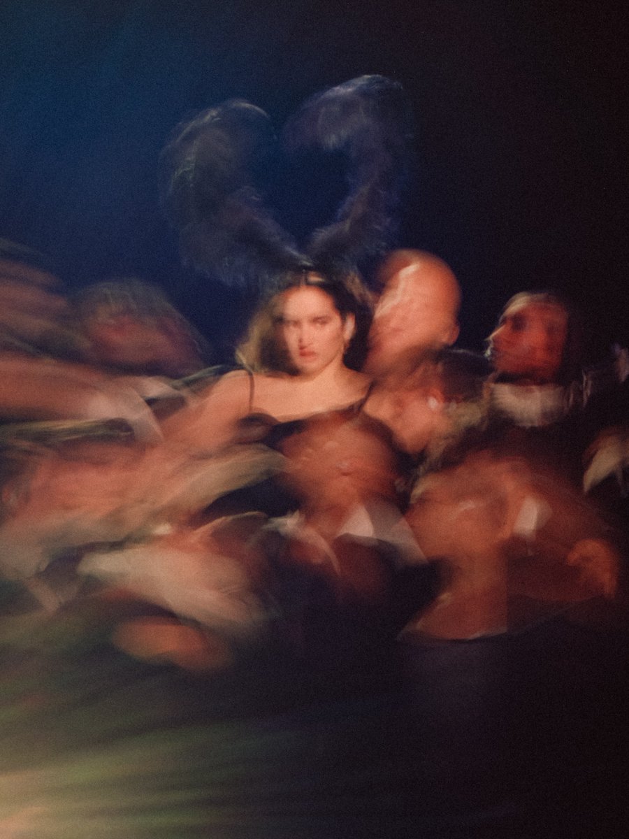 matialonsor's tweet photo. Cuatro fotos que le saqué a Rosalia en Buenos Aires https://t.co/FvrEwVEmnM