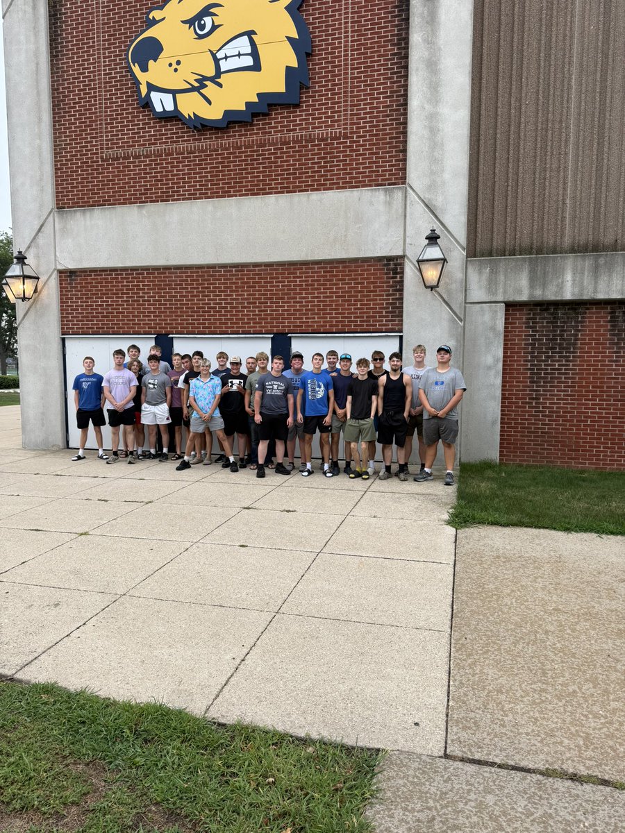 tmlloyd67's tweet photo. Another great Team Retreat at BVU! Always a positive start to the season and something that has truly been a pillar of our program.
Special thanks to @TornadoFB and @BuenaVistaUniv for their hospitality. Dawgs get back at it tomorrow.
#howboutthemdawgs https://t.co/f8KEfVRYBS