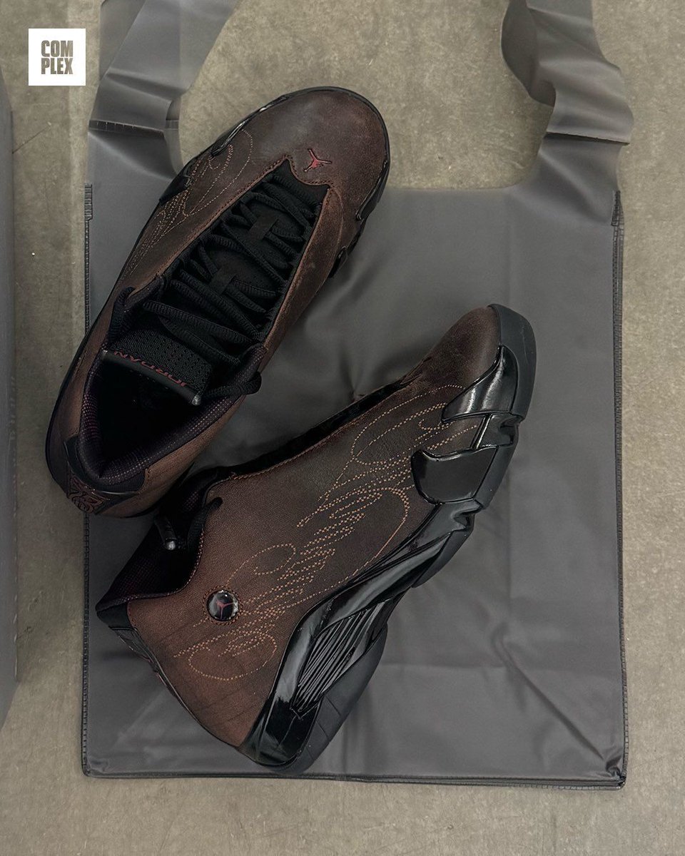 JustFreshKicks's tweet photo. Mowalola x Air Jordan 14 Retro SP "Burnt Red" 🍷

🗓️ September 18th
💰 $255 https://t.co/tNQGTo468S