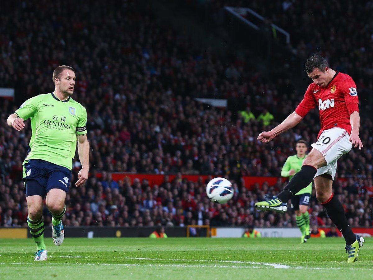 Footballtweet's tweet photo. 🎈 Happy birthday to Robin van Persie, who turns 43 today:

🏟 Games: 596
⚽️ Goals: 274
🎯 Assists: 98
🇳🇱 Caps: 102
🏆 Premier League
🏆 FA Cup
🏆🏆 Community Shield
🏆 KNVB Cup
🏆 UEFA Cup
🥇🥇 Premier League Golden Boot
✅ Dutch all-time top scorer
✈️ THAT World Cup header https://t.co/SgaSZPHwl1