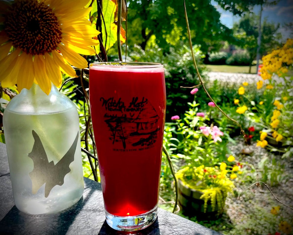 Witchshatbrew's tweet photo. New delicious gluten-free treat!!🍓🍰🍏
You gotta try our new Strawberry Shortcake Cider!  Deliciously tart and fruity hard apple cider conditioned on strawberries and vanilla. https://t.co/mOwBxOPxME