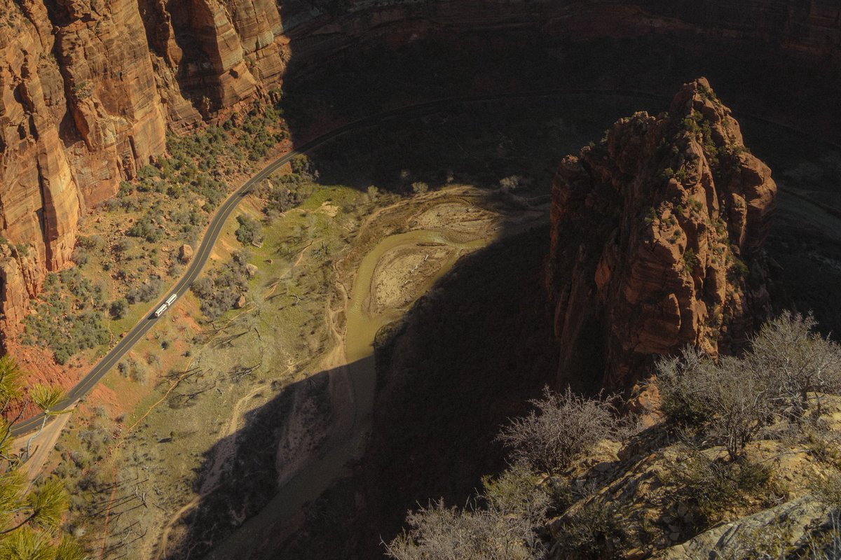 NatureVerseX's tweet photo. Zion Canyon Park https://t.co/jXUfplXXM9