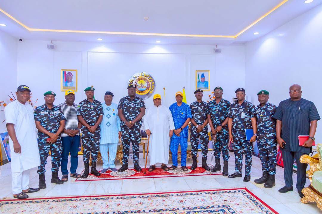 AYDI_Osun's tweet photo. Ahead of the forthcoming election, Governor Adeleke held a high-level meeting with the Commissioner of Police (Elections), CP Samuel Erale Etaifo, focused on enhancing security coordination, fostering public confidence, and ensuring a peaceful and credible electoral process across Osun State.