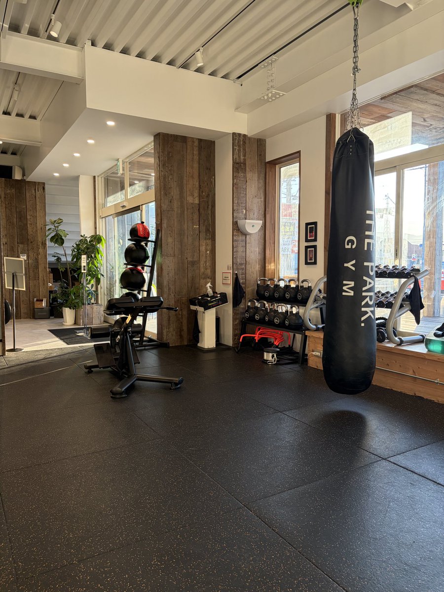 0521Yuki's tweet photo. 久しぶりの休日😓
モーニング筋トレ💪 https://t.co/BhDWsEP0zF