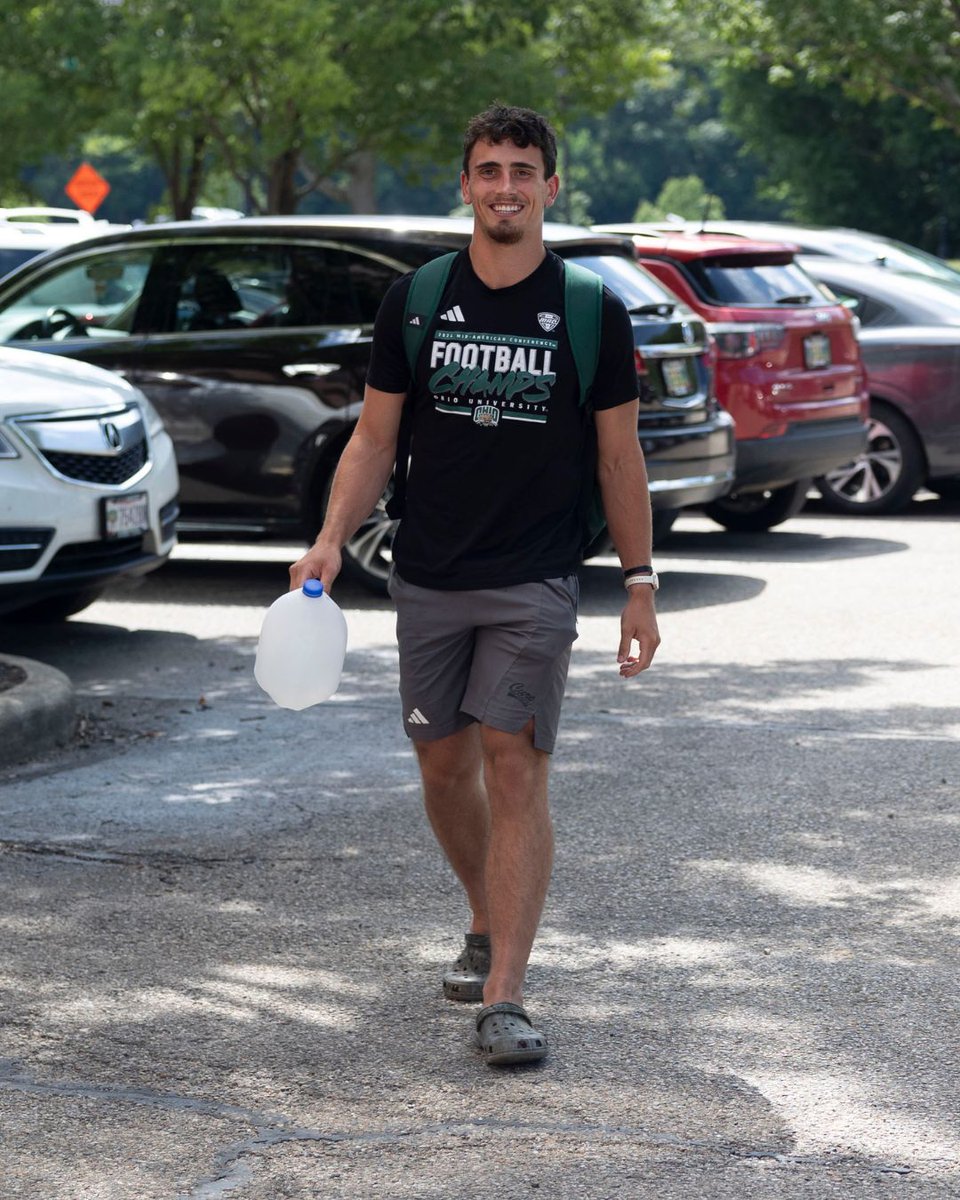 OhioFootball's tweet photo. Report day. Time to work. 

#OUohyeah https://t.co/OXzRqQPFJ2