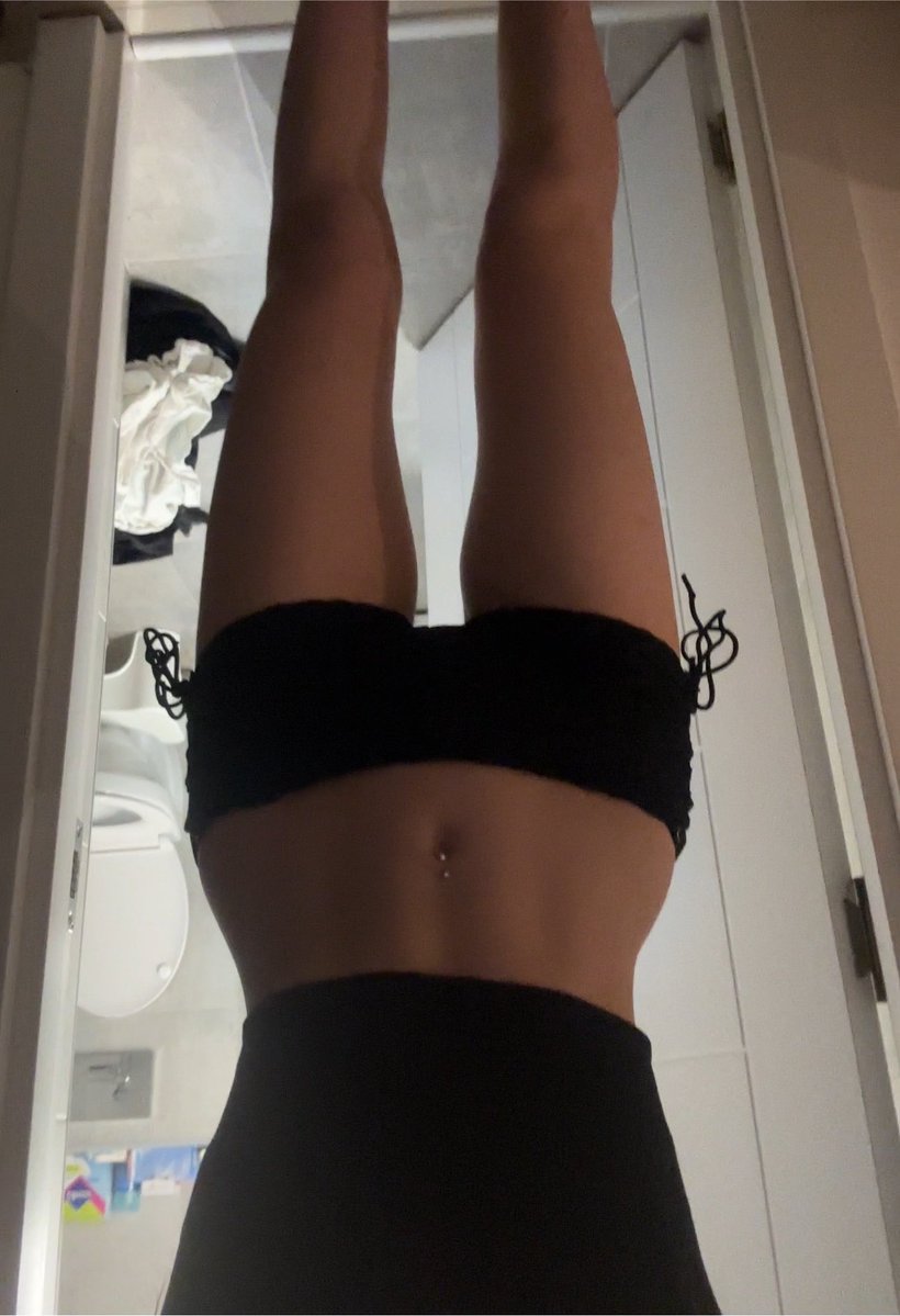 moonchild_136's tweet photo. being my own thinspo is as annoying as it’s motivating… this wasn’t even at my lw yet i would give a limb to look like that now 😭
#edtwt #anatwt #thinsp0 https://t.co/Epm5d4VJAE