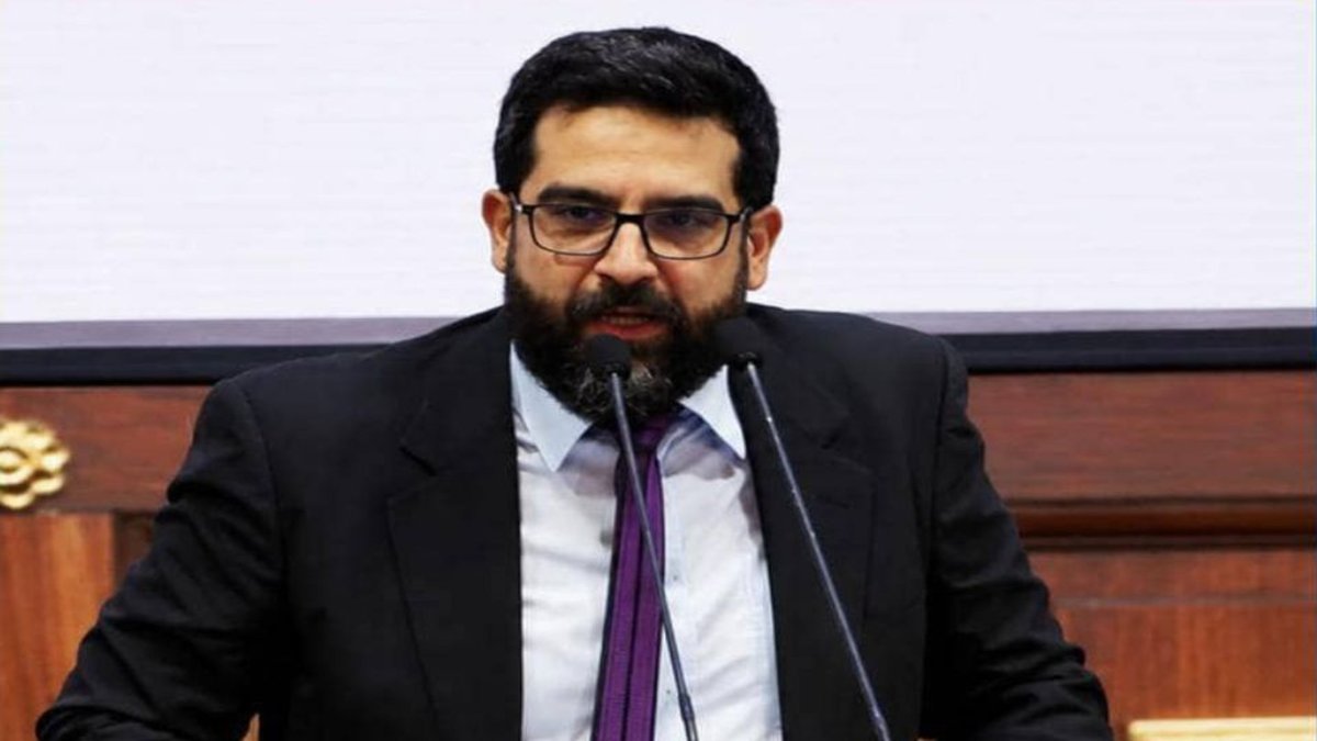 avnve's tweet photo. #Gobierno || Designan a Alejandro López Rodríguez como nuevo ministro de Cultura

La presidenta Delcy Rodríguez agradeció al ministro saliente Raúl  Cazal por la labor desempeñada en la cartera de Cultura y anunció que  asumirá la presidencia del Centro de Estudios Latinoamericanos y del  Caribe Rómulo Gallegos (Celarg).

➡️https://t.co/CMysDqYmwY