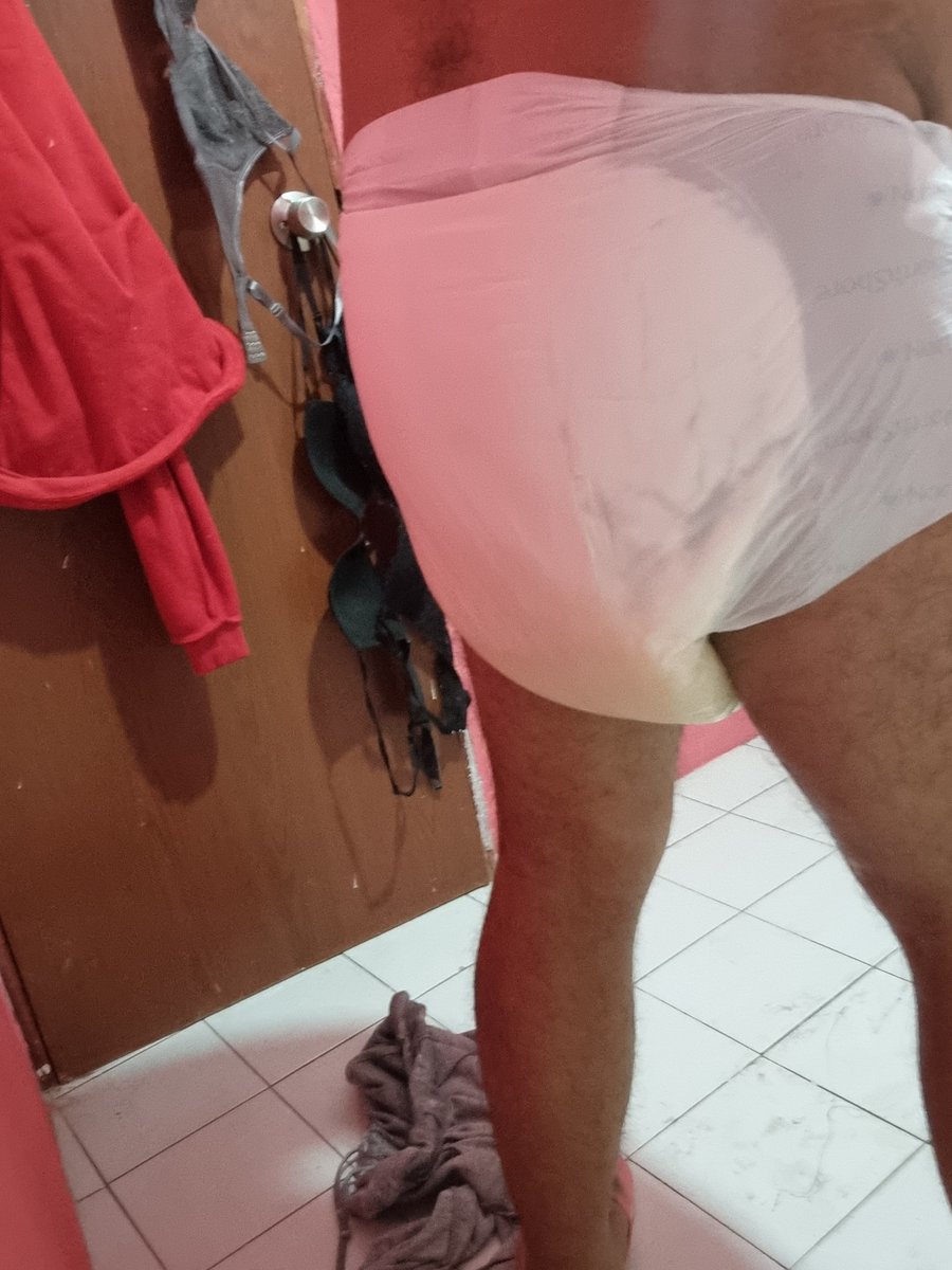 Davediapers19's tweet photo. Se escurre, ayudaría

#diaperboy #diapered247
#diaperlover #diaperboys 
#abdlboys https://t.co/zTcQjlGkXm