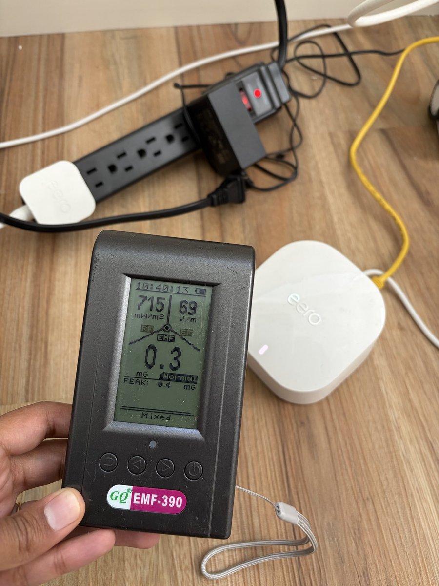 aasthajs's tweet photo. I covered my WiFi router in foil and reduced EMF radiation 50x!

WiFi signal works just fine. 

Woops, guess I’m the the tin foil hat person now!

It really isn’t that crazy when you look deeper. 

More on it + 16 practical free tips to reduce EMF from your phone, see comment: https://t.co/oS74CcFMva