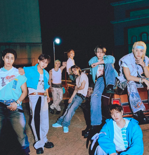 WORLDMUSICAWARD's tweet photo. #STRAYKIDS' 'SKZ-REPLAY 2026 Pt.1', a gift  from #StrayKids to celebrate the 8th anniversary of their official fan club #STAY,  rockets to #5 (+77) on the Worldwide iTunes Album chart and scores the 2nd Highest New Entry at #7 on European iTunes after entering the Top 10 of US iTunes (now #18)! 💪🆕💿🥳8⃣🎂👥👥🚀5⃣ 🌎🎵💿📈➕🥈🔝🆕💥7⃣🇪🇺🎵➕💥🔝🔟🇺🇸🎵👑👑👑👑👑👑👑👑❤️‍🔥

Listen to "SKZ-REPLAY 2026 Pt.1" now: https://t.co/KtdPgUZv2k

Pre-save: https://t.co/Hwj9jAbdkt

@Stray_Kids
#StrayKids #스트레이키즈
