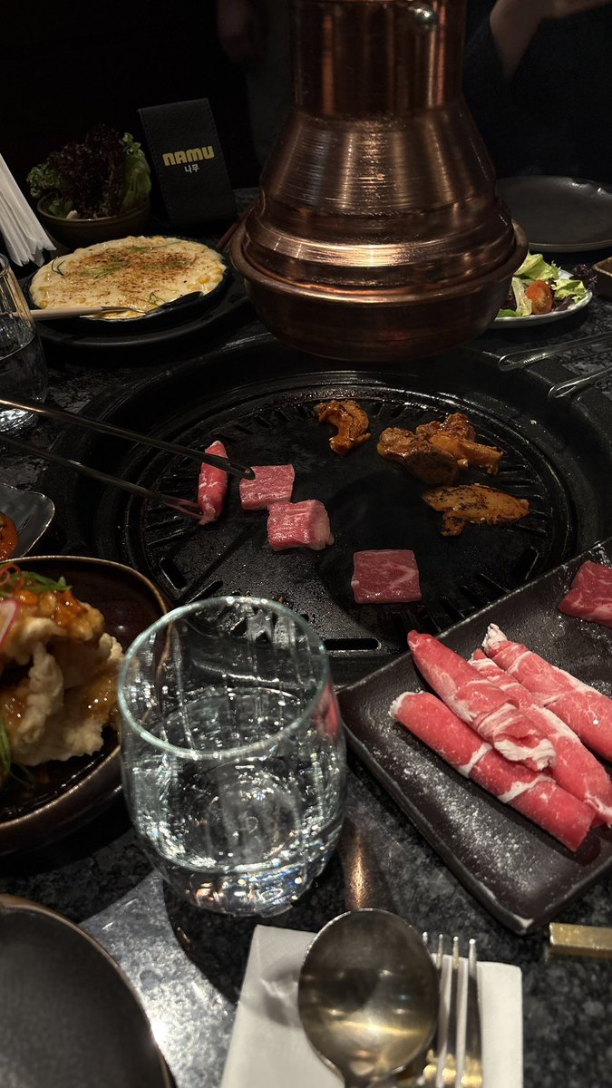 Reniillt's tweet photo. 🍶 https://t.co/qgBvII2ra8