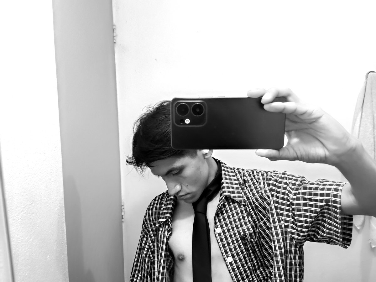 JezielRandom's tweet photo. 🖤🖤🖤 https://t.co/RaOnFLrVWr