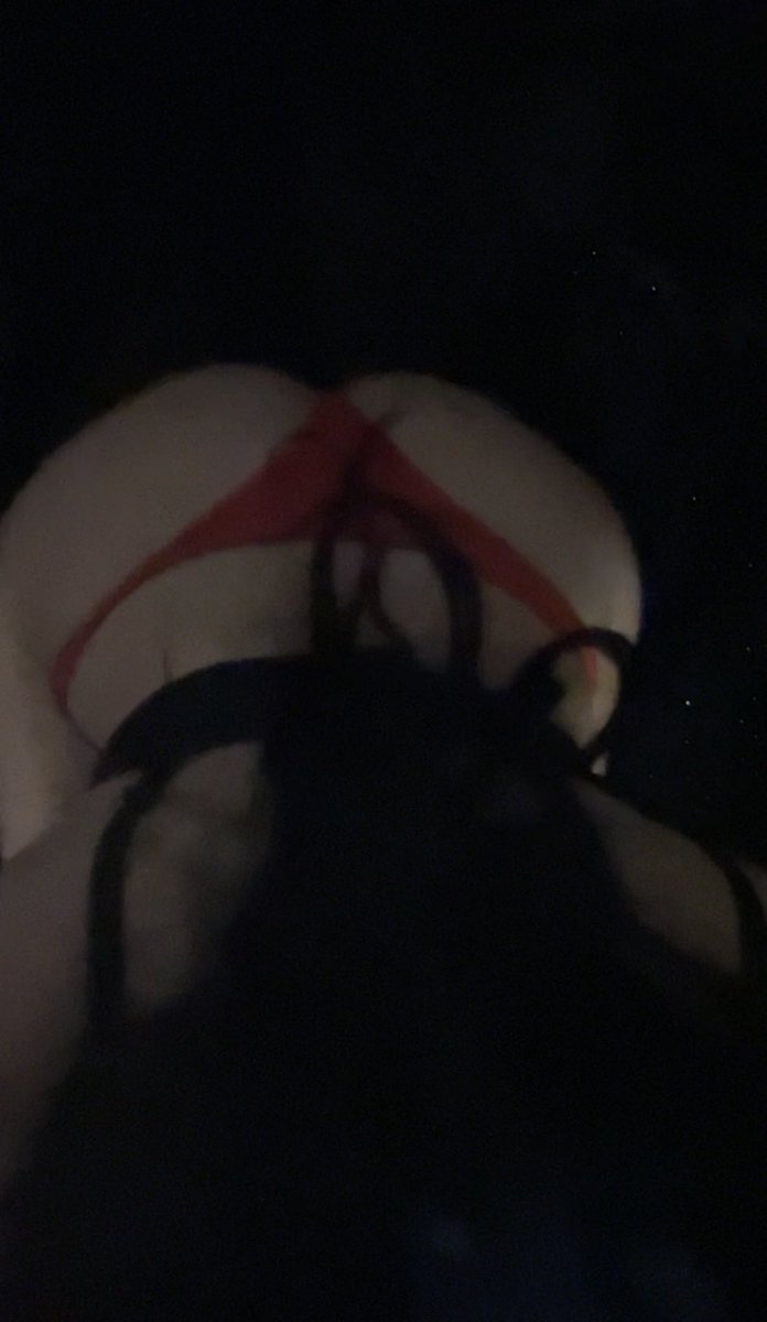 slutsofia1's tweet photo. I do sell papi’s hmu 🤗 #tits #latina #chudai #selling https://t.co/vSXgHA215v