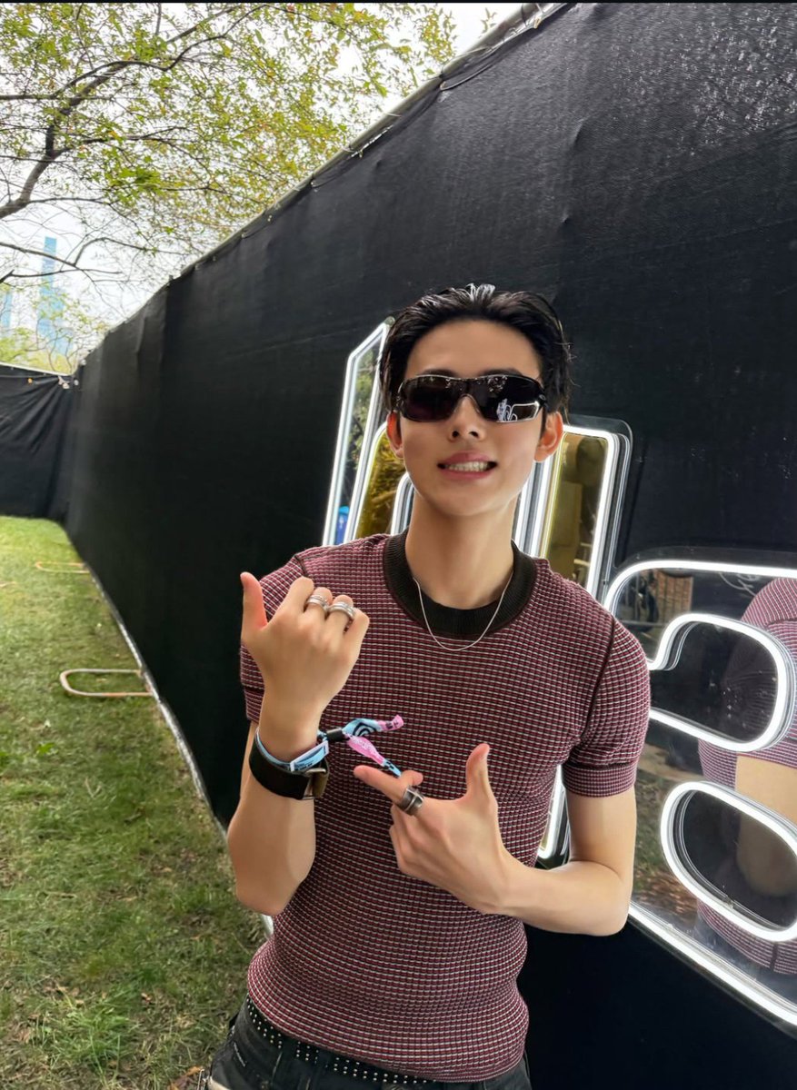 seonghyoevn's tweet photo. Lollapalooza Chicago after show, the set we played was pretty fire, right? Had a great time. Y’all are the best. https://t.co/wcgqYM8vfL