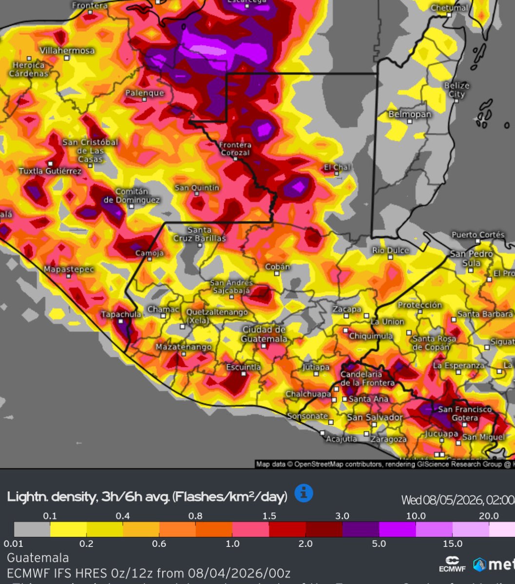 ClimaenGuate's tweet photo. ⚠️⚠️⚠️ Incremento de lluvias en algunas regiones del país con aumento de humedad, disminución de vientos y menos presencia de Polvo del Sahara. 

Probabilidad de lluvias en sectores de sur oriente, centro, y principalmente bocacosta, suroccidente, noroccidente, Verapaces y áreas de la frontera oriental. Se esperan lluvias dispersas, en algunos sectores lloverá y en otros seguirá seco. Menor probabilidad en el corredor seco. 

Algunas tormentas podrían ser muy fuertes. 

Atentos