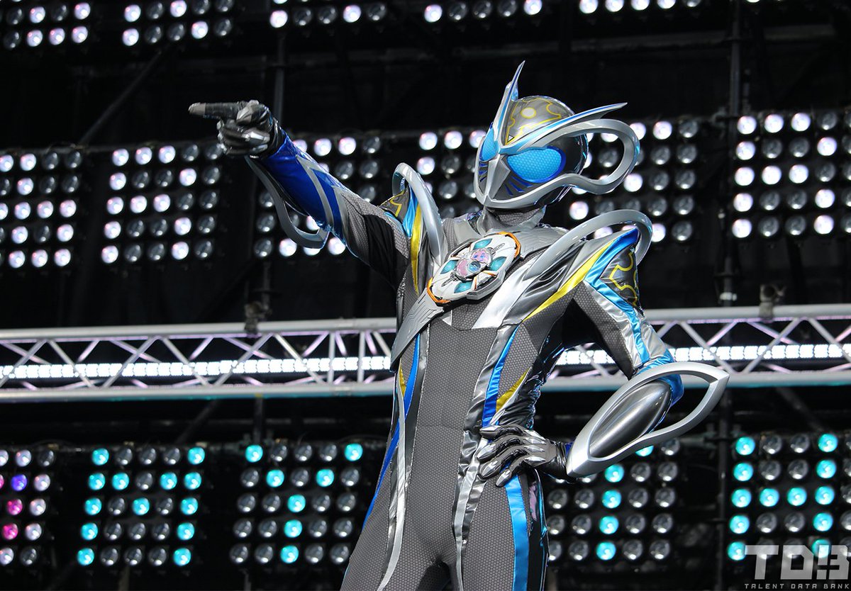 SirKamiWalker's tweet photo. ELENCO DE KAMEN RIDER MY-TH: A THREAD.

E vamos para o oitavo rider da era reiwa que é UM FUCKING RATO. Então, segue o fio.+ https://t.co/7nvYJhdcO2