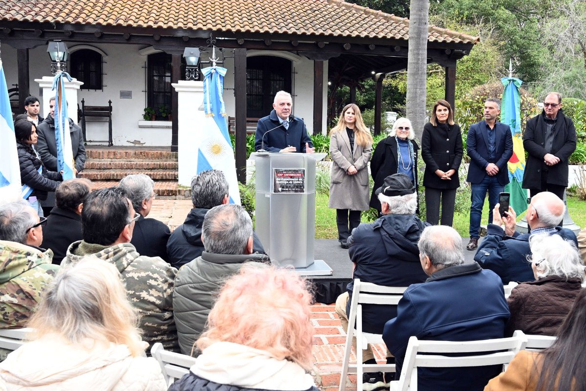 ZamoraJulio's tweet photo. Junto a distintos actores de la comunidad, hoy celebramos el #DíaDeTigre recordando un momento clave de nuestra historia: el 220° aniversario del desembarco de Liniers. Una fecha que nos conecta con nuestras raíces y nos invita a sentir orgullo por la identidad de nuestra ciudad. ¡Feliz día!