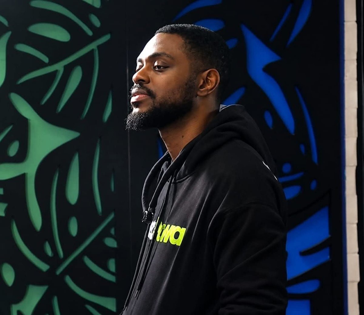 reina_benedicta's tweet photo. First time I decided to Stan a guy, and he turns out to be the most hated

Anyway, VOTE RICKY so you can continue hating on him please 🥺😭 
 
#BBNaija #RickyJumbo https://t.co/bIOvMNlQ8u
