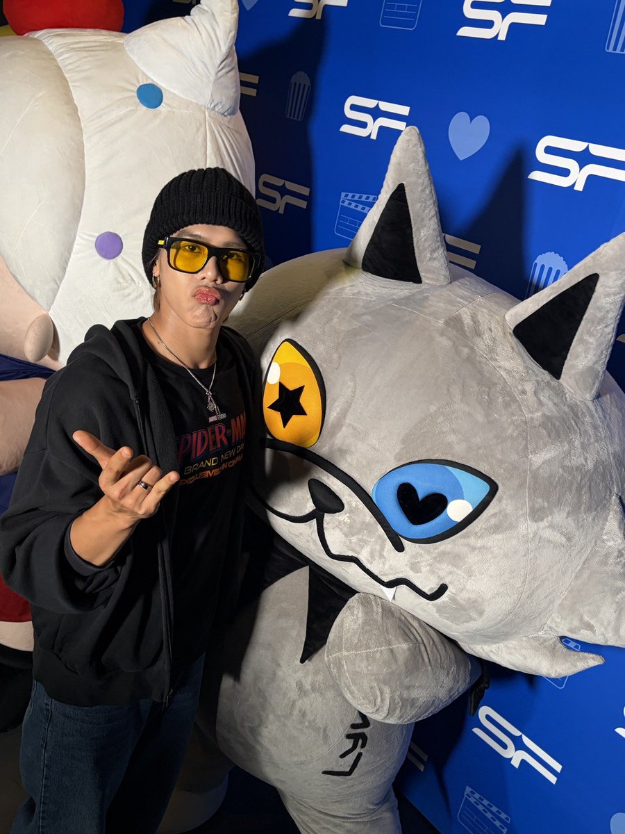 _LYKYOU's tweet photo. หวัดดีค้าบโบร๋ ธุจ้าสิบรอบคับโบร๋ ขอบคุนที่มาหายูกับโบร๋ตุ้ยคับโบร๋ววว อ่าวู้ววววว 🐺✨🙏🏻
#SFxTuiLykyou
#LYKYOU https://t.co/vbnFWl6mCR