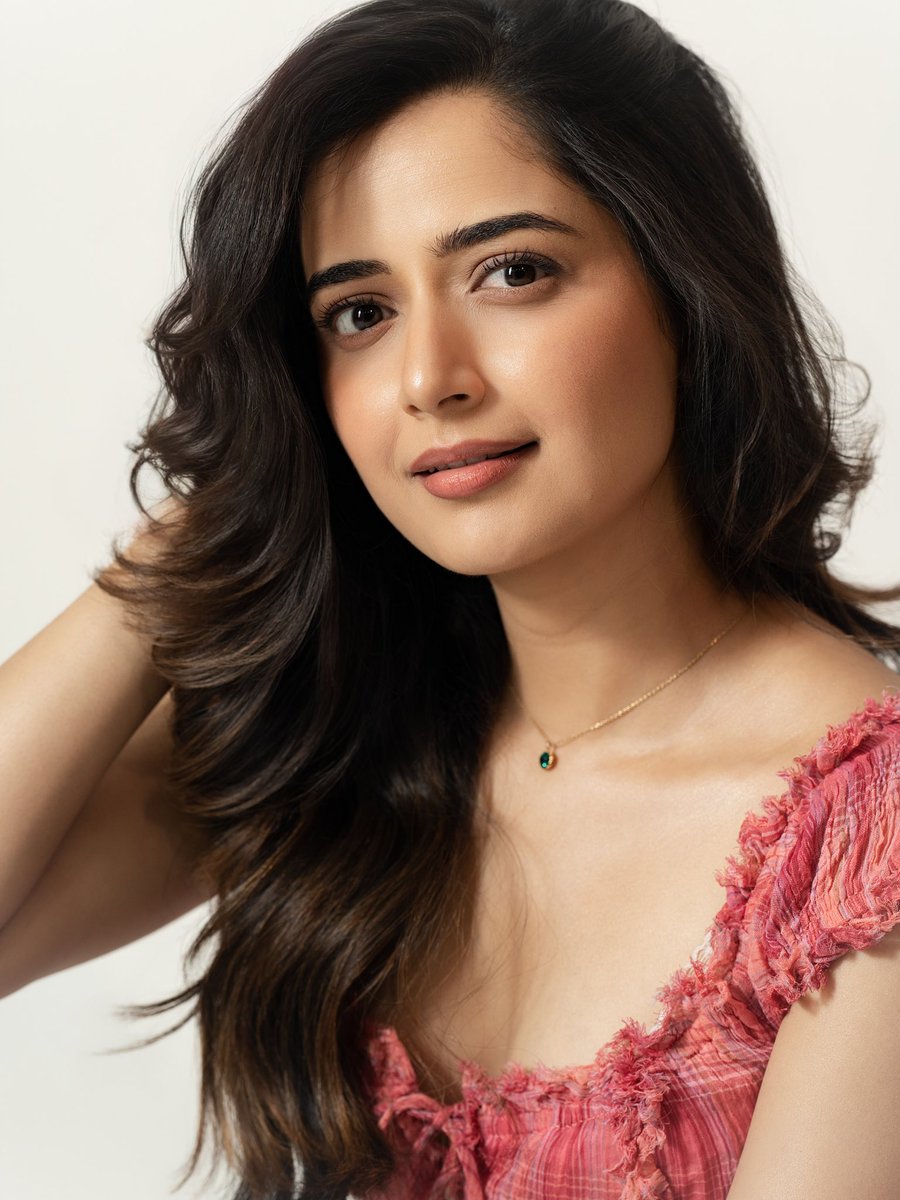 AshikaRanganath's tweet photo. 🎀 https://t.co/VIM6Uv1QLO