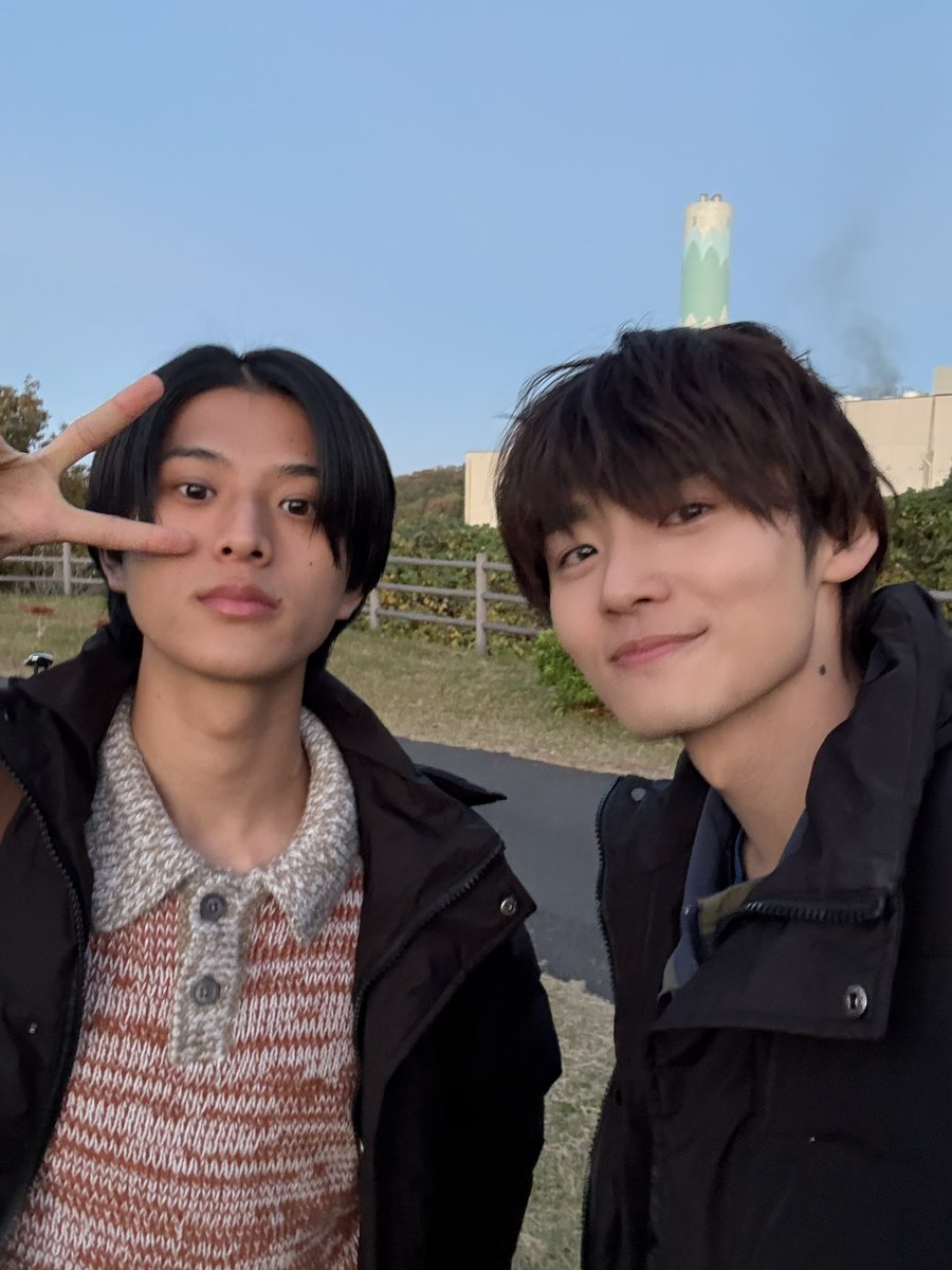 haruhi_iuchi712's tweet photo. ドラマ『コントラスト』
第6話ありがとうございました

先週に続き辛いラストでしたね…
想っている気持ちをわかって欲しい翔太とそれを牽制しようとする陽。

ここでも心の対比があって大事なシーンでした。

ドラマも残り2話です…！
最後までよろしくお願いします！！🩵🧡

#ドラマコントラスト https://t.co/o5UHcNDsVZ