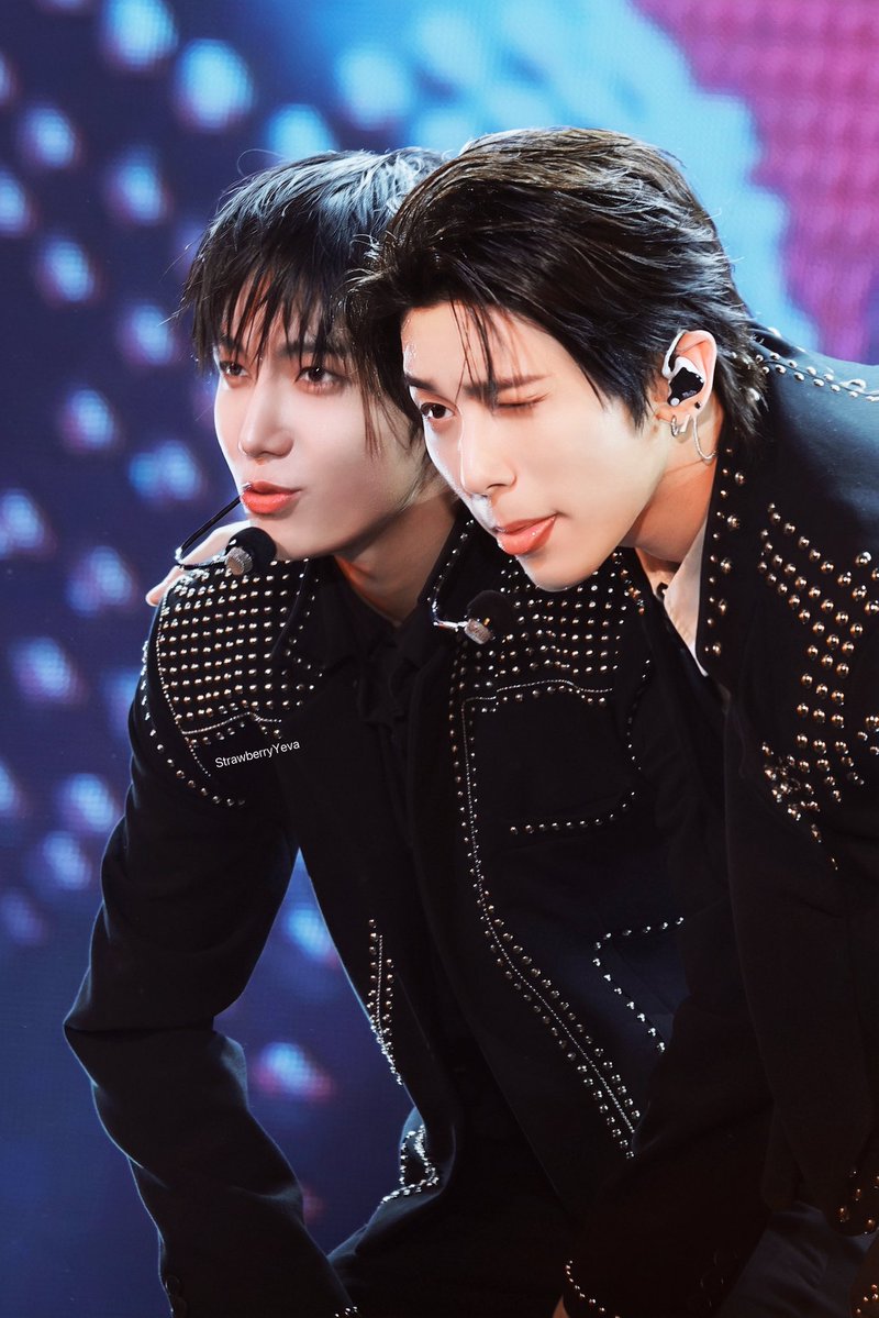 StrawberryYeva's tweet photo. The push and pull is part of the sweetness😝

Bittersweet 😋 Yummy~

#BOYNEXTDOOR 
#MYUNGJAEHYUN #명재현  
#TAESAN #태산 https://t.co/CNPoobLw1g