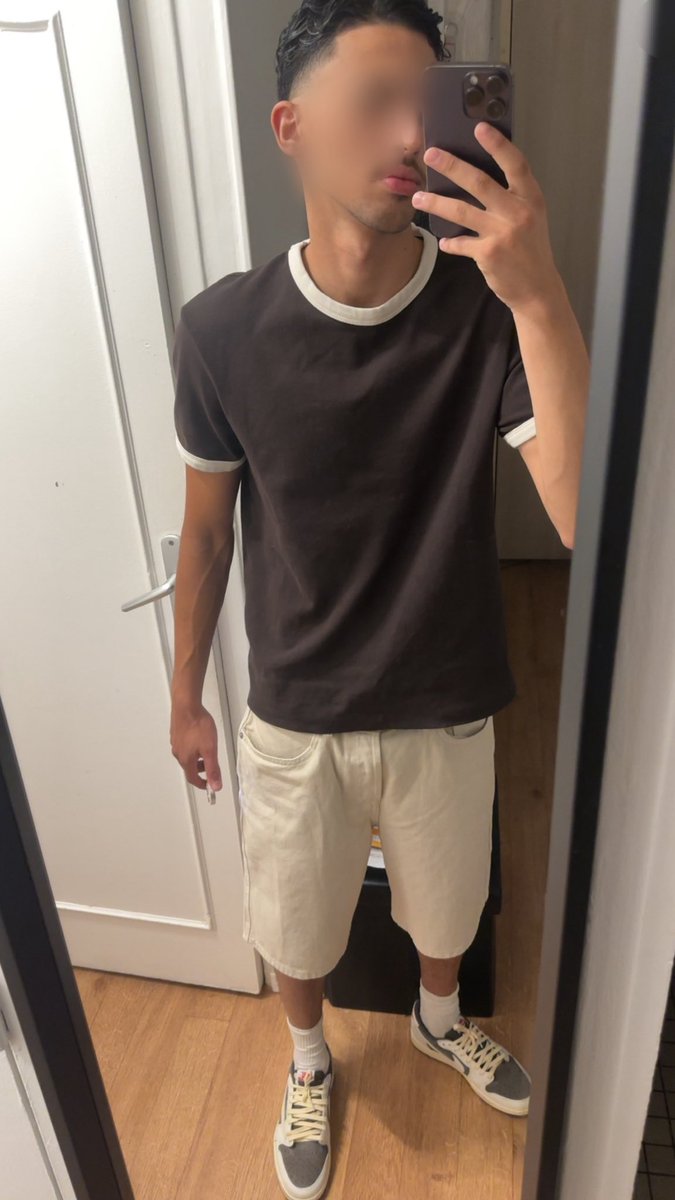 Yvssnuebe's tweet photo. Salut on m’a dit que j’avais le droit de flex https://t.co/laralsOsLQ