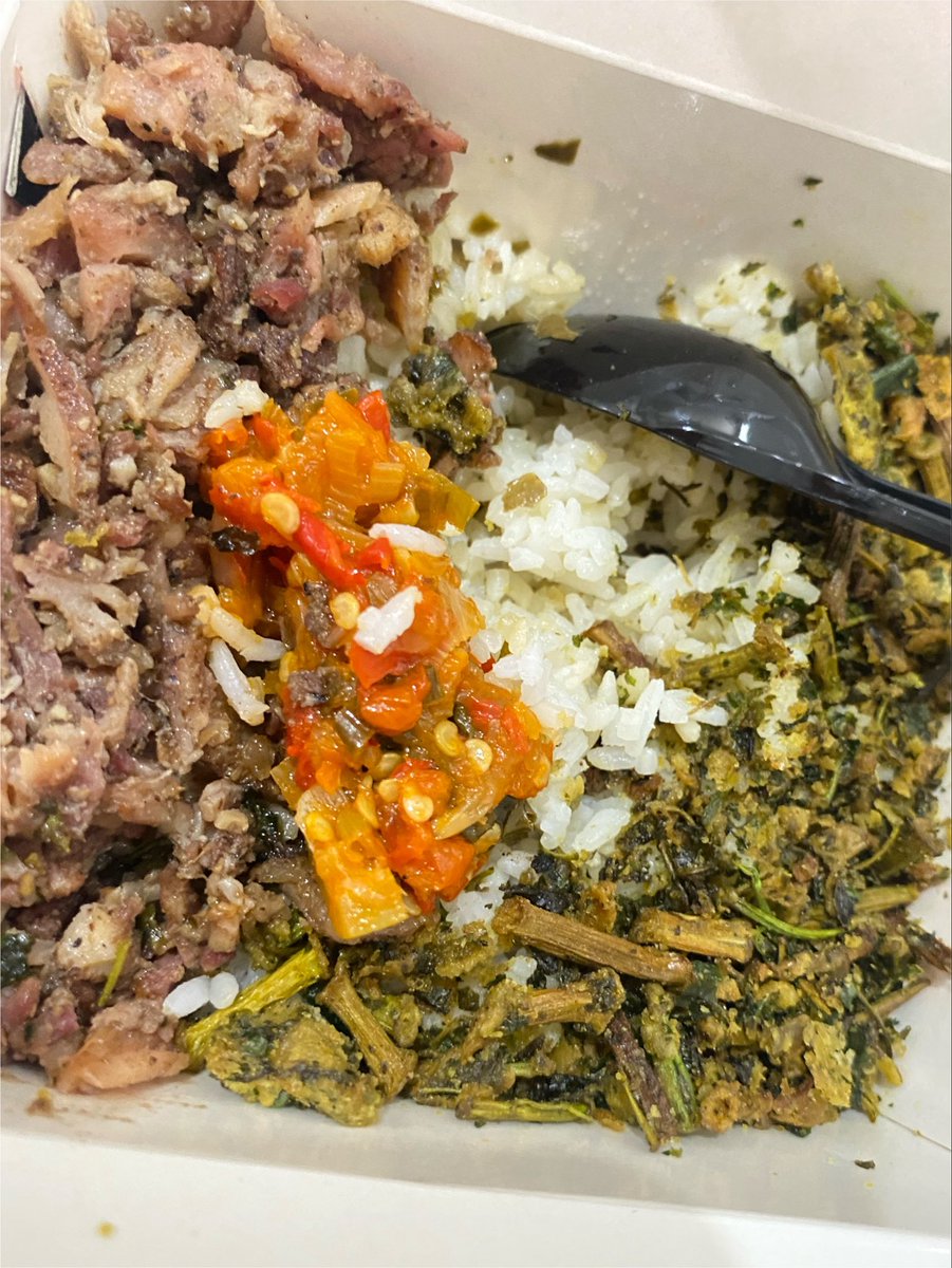 LaceOfLune's tweet photo. yeyeyeayy 🍽️ for the taste itself okelah walau bukan yang “wow” banget rasanya. if you order it on sfood, banyak voucher-nya so it was only 20k seingeetku (shipping fee included), and you can get the whole meal and most importantly; kenyang!! https://t.co/pxeWQ5uv42