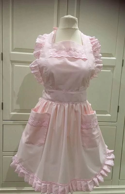 lapafaits's tweet photo. i want cute aprons to bake sweet treats in #wishlist 🎀 https://t.co/bpKvI6q9Yc