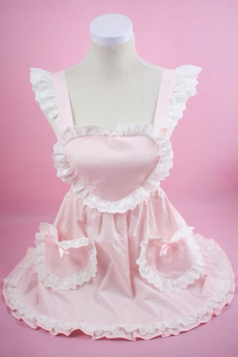 lapafaits's tweet photo. i want cute aprons to bake sweet treats in #wishlist 🎀 https://t.co/bpKvI6q9Yc