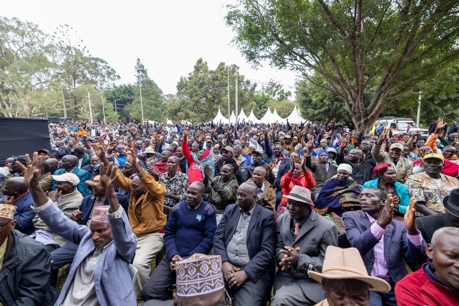 itskipronoh's tweet photo. Dr. William Ruto breaks the record as he becomes the first President to host village elders at State House Nairobi.

Today, over 10,000 village elders from 47 countries step into State House for their first time.

Indeed, this is a government for everyone. https://t.co/uScbuFHqCK