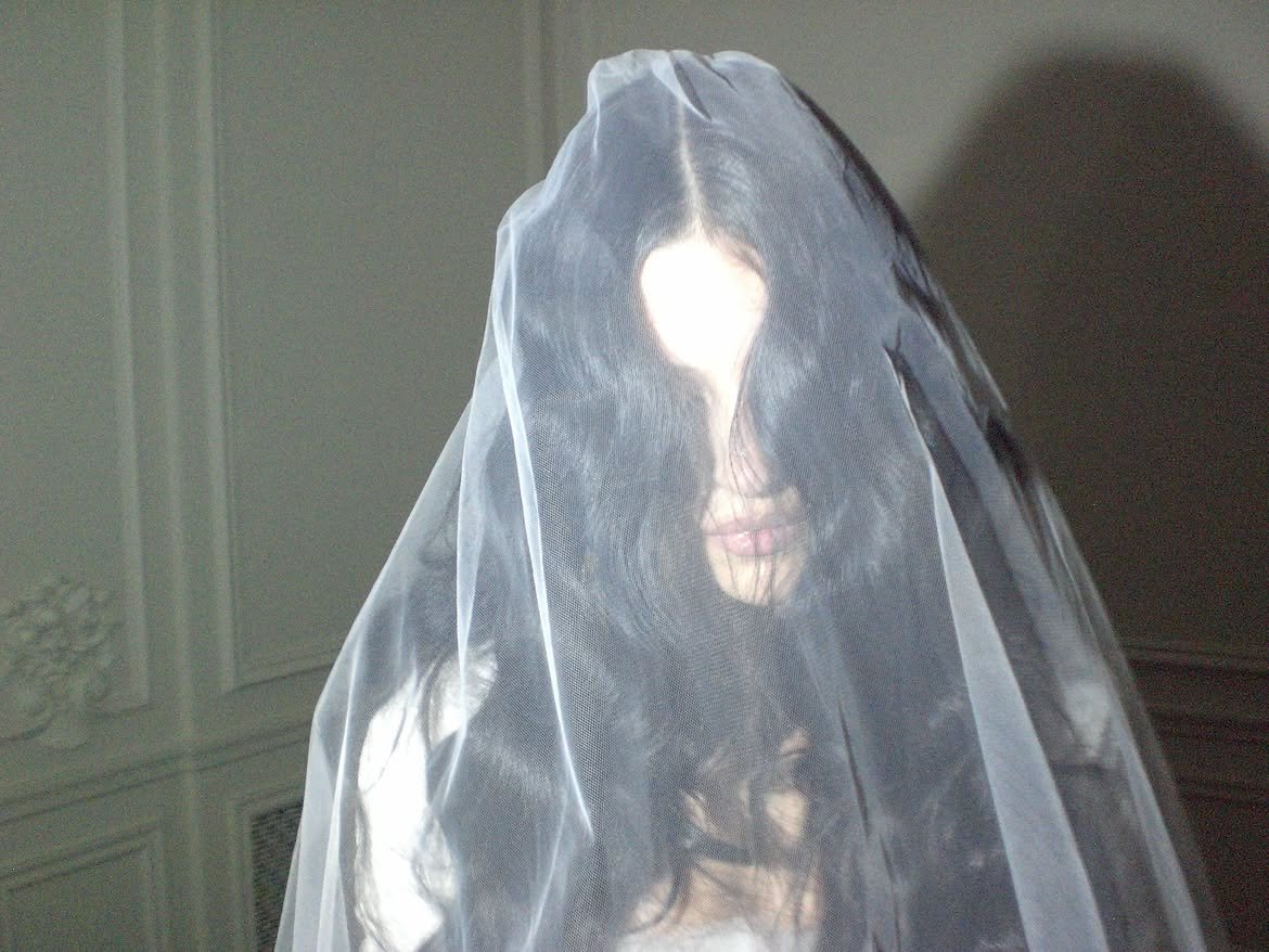 itgirlenergyism's tweet photo. She's so vampire bride https://t.co/NsKFfy4beR