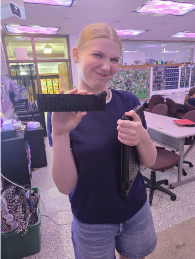 RuralTechFund's tweet photo. Thanks to a new 3D printer, Ms. Howard's 6th graders in Lone Tree, IA, designed and printed personalized name placards for teachers and staff! A fun way to build STEM skills while showing appreciation. https://t.co/NFdCsztnl4