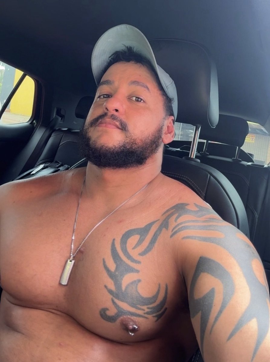 leonardodanc's tweet photo. Uma foto pós treino e suado 🥵

#peitoral #póstreino #instagay  #gaygym 
#gayﬁtness #suado https://t.co/aQtn0yVtYj