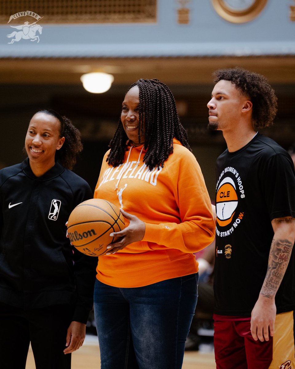 ChargeCLE's tweet photo. Can’t wait to see Janice back at Public Hall rockin’ the new Sirens blues!! 💙🩵 #ChargeOn #HearTheCall https://t.co/LYmCkxa1fV