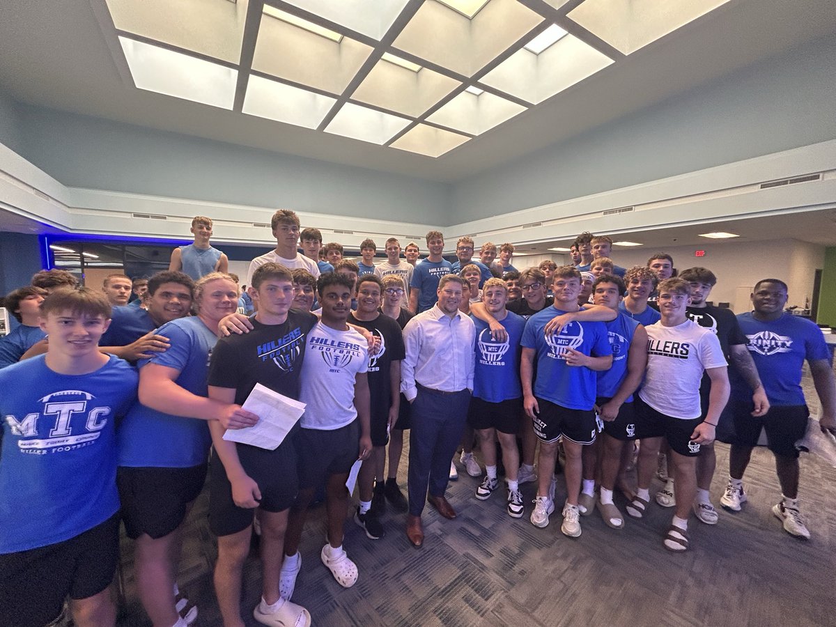 DKnause5's tweet photo. A  Big Thank You to Alum Jacob Dobich who bought the players Frost Fairy during today's fundraiser launch!! We appreciate our community support.  Thank you Jacob!  Once a Hiller always a Hiller!!#MTC https://t.co/V1nQITSH7K