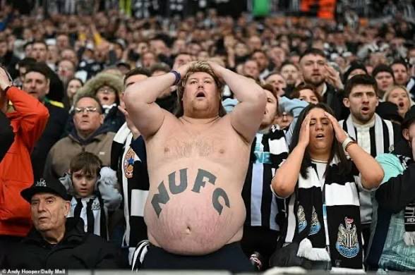 Cal3267's tweet photo. Bruno Guimarães has moved on to bigger and better things,Newcastle are not and never will be a big club👍

Stop acting surprised not one player will waste his career at Newcastle apart from that 🤡 Alan Shearer✅

Newcastle are a feeder club you provide for the big 6 that’s your purpose in the premier league✅