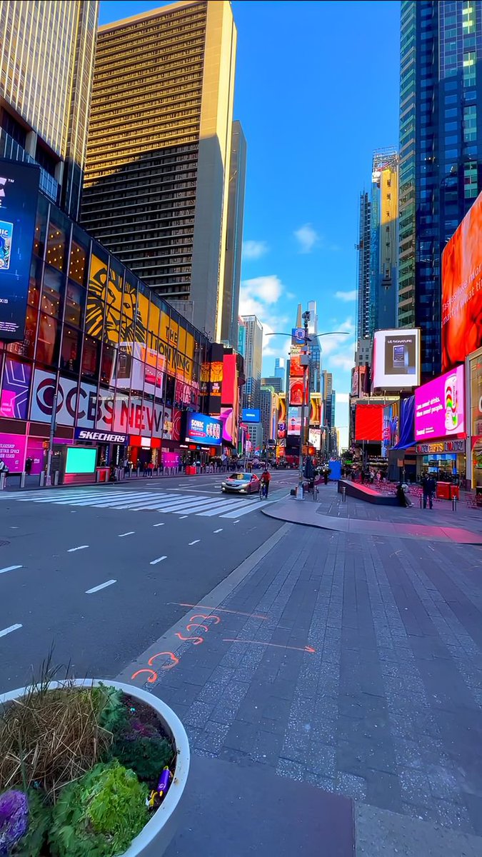 ir78527's tweet photo. NYC https://t.co/FQiAzK7dtC